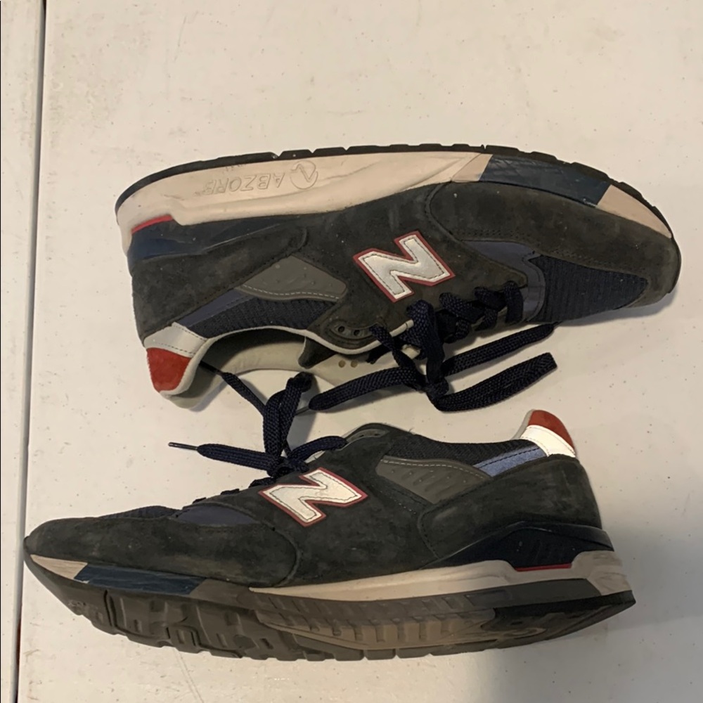 New Balance Men's Sneakers - Black and Gray
